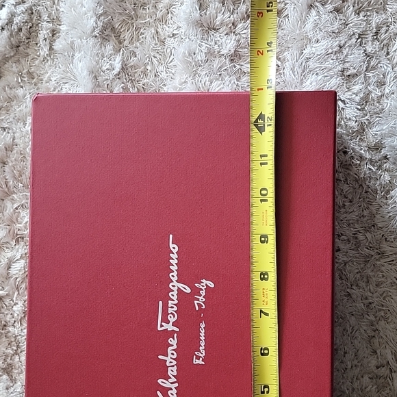 Salvatore Ferragamo shoes box - Picture 5 of 9